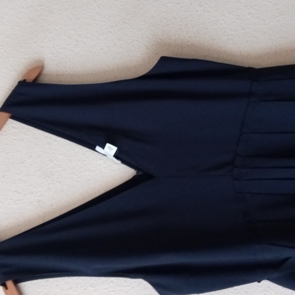 Lewitt Dress - Picture 3 of 8